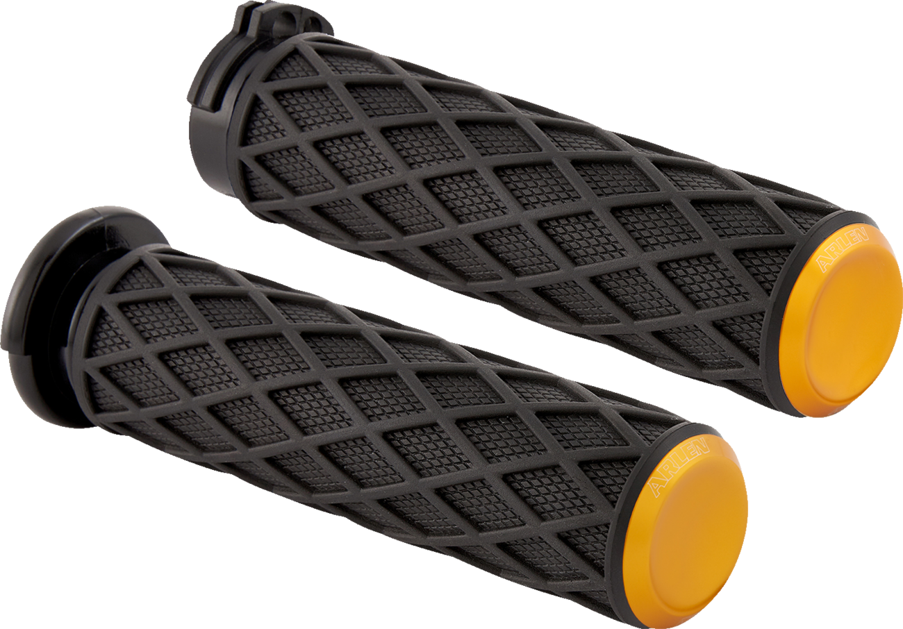 Arlen Ness Diamond Grips
