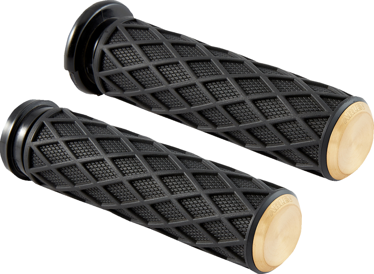 Arlen Ness Diamond Grips